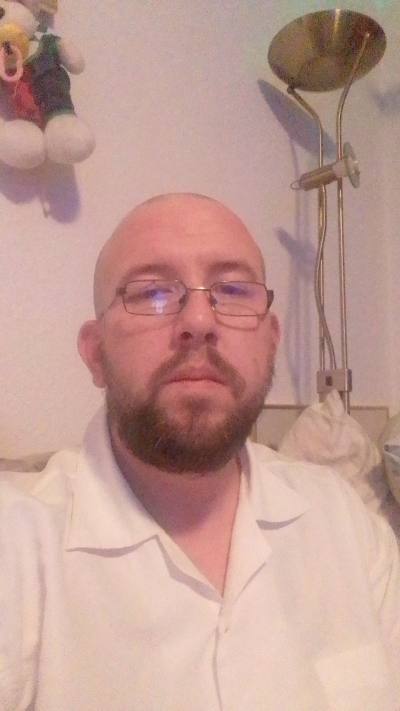 Jörg 37 ans Pforzheim  Allemagne