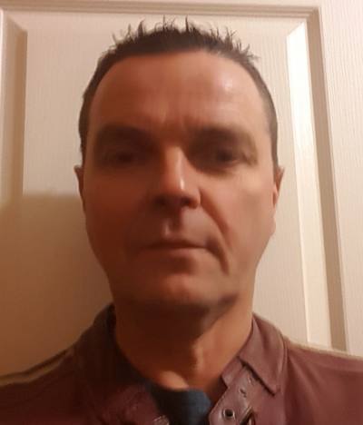 Loic 52 лет St Nazaire Франция
