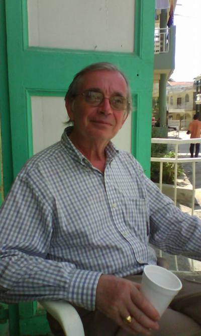 Xavier 73 лет Vire Франция