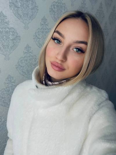 Daria 26 ans Donetsk Ukraine
