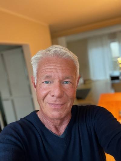Christian 55 ans Detmold Allemagne