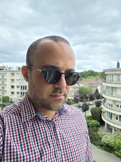 Edy 41 лет Enghien Бельгия