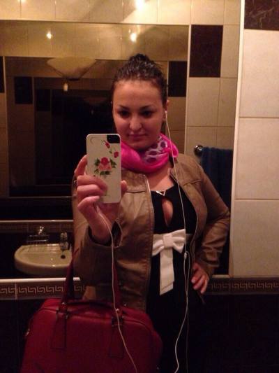 Anastasia 36 ans Caen France