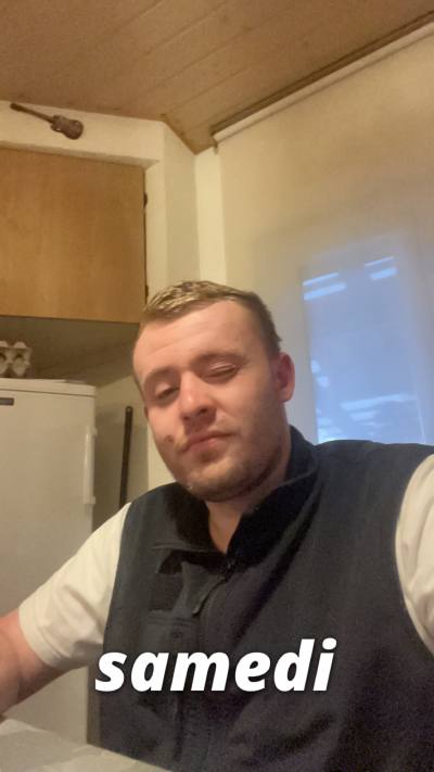 Yann 23 ans Bournens Suisse