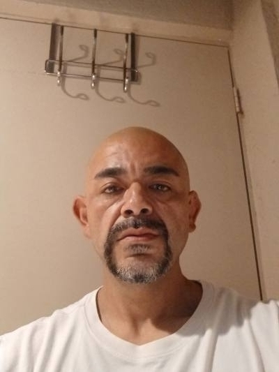 Roberto 42 лет Chula  Vista  США