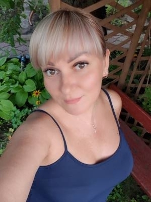 Anna 45 ans Луганск Ukraine