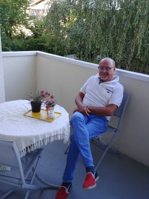 Stephane 62 лет Montreuil Франция