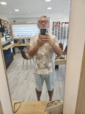 Didier 63 лет Andernos  Франция