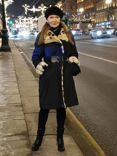 Natacha 60 ans Saint Petersburg Russie