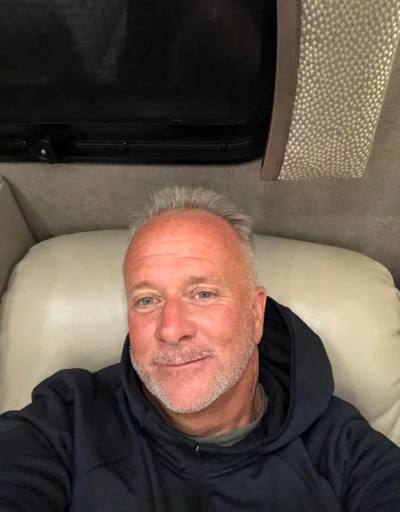 Paul 61 ans Helsinki Finlande