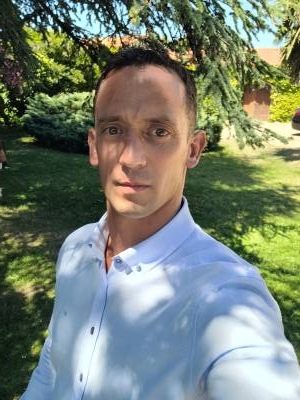 Ludovic 43 лет Vaud Швейцария