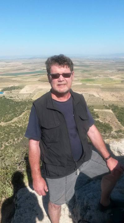 Noel 61 ans Saint Brieuc  France