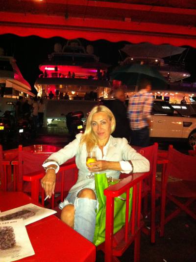Elena 61 лет Paris Франция