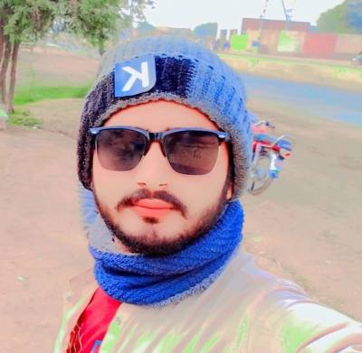 Zubair 20 лет Multan  Pakistan