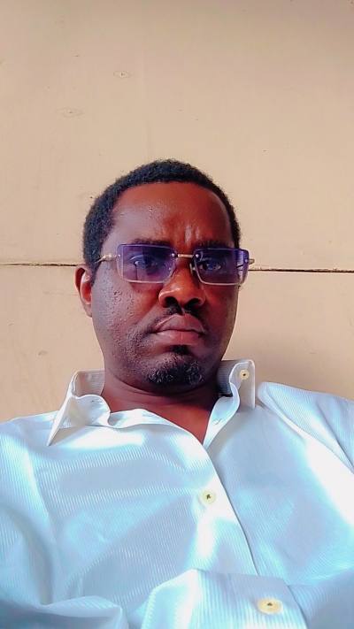 Stephane 45 лет Libreville  Южная Африка