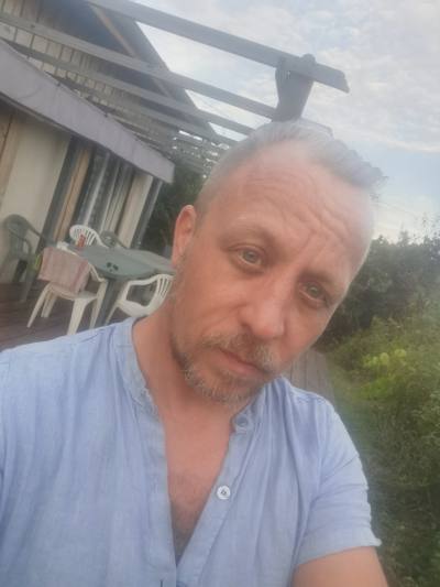 Alex 46 лет Trouhans Франция