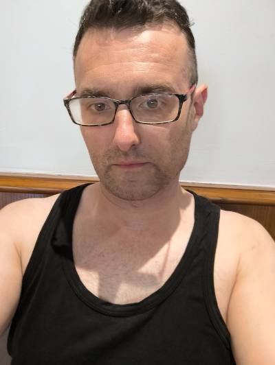Antonio 38 лет Bort Les Orgues  Франция