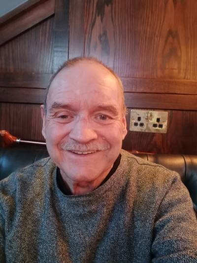 Gordon 62 лет Gloucester Великобритания