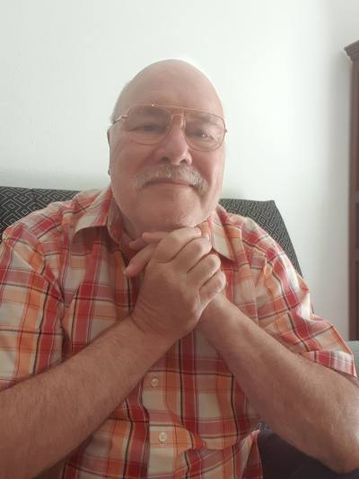 Alain 75 лет Louviers Франция