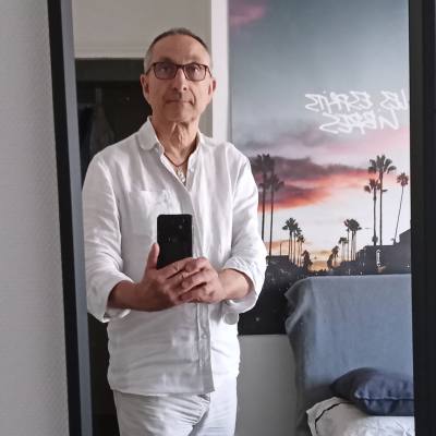 Joel 54 лет Quimper Франция