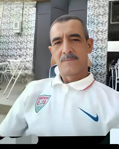 Lahcene 61 ans Oran  Algérie