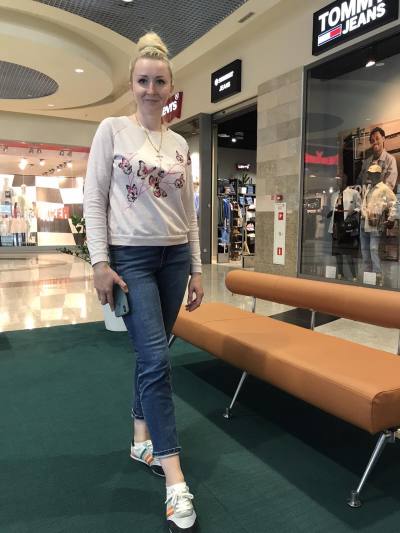 Anna 40 ans Rivne Ukraine