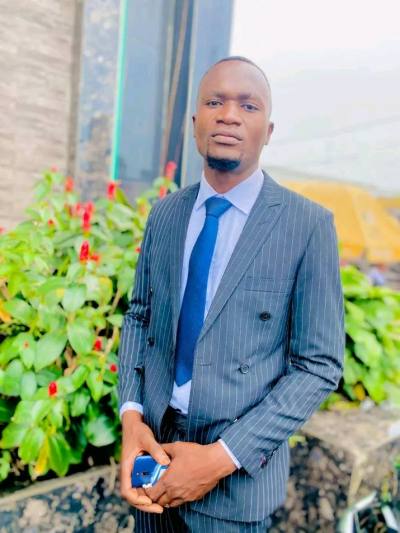 Danny 28 лет Kinshasa Южная Африка