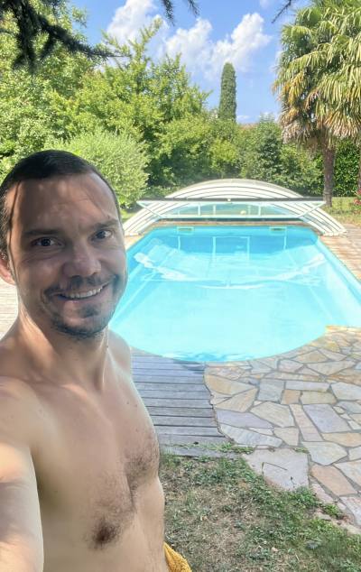 Romain 43 лет Evian Франция