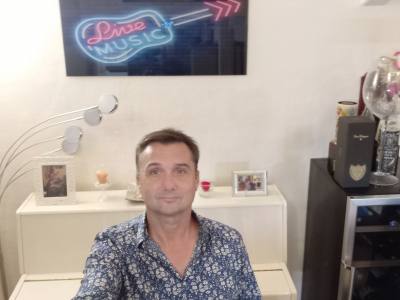 Thierry 54 лет Sanary Sur Mer Франция