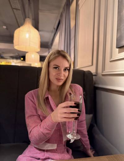 Inna 32 ans Baku Azerbaïdjan