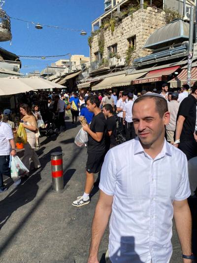 Maxime 34 лет Bordeaux  Франция