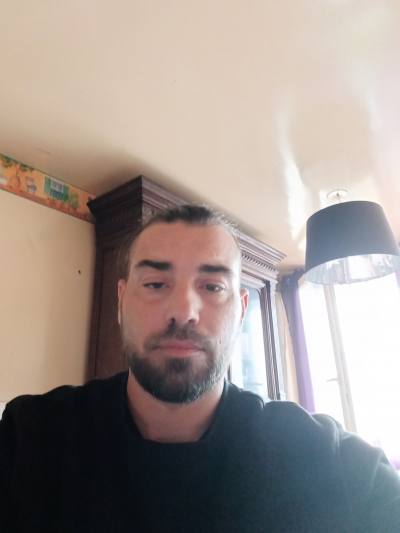 Benji 42 ans Le Havre  France