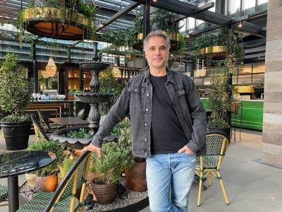 Daniel 56 ans Frankfurt Am Main Allemagne