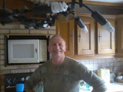 Freddy 63 ans Charleroi Belgique