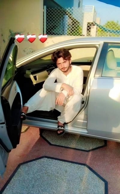 Zubair 20 лет Multan  Pakistan