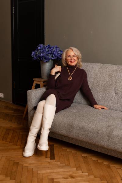 Elena 55 ans Moscow Russie