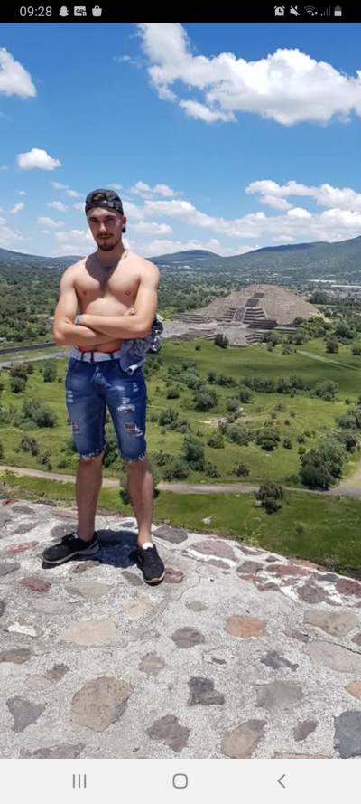 Axel 30 лет Paris Франция
