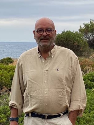 Olivier 60 лет Réville Франция