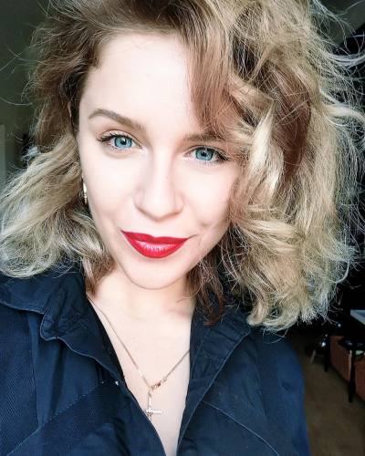 Victoria 35 ans Dnipro Ukraine