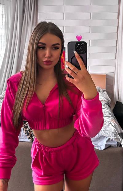 Julia 24 ans Киев Ukraine