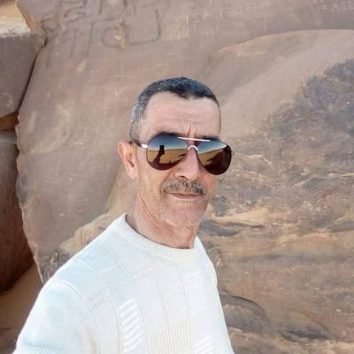 Lahcene 61 ans Oran  Algérie