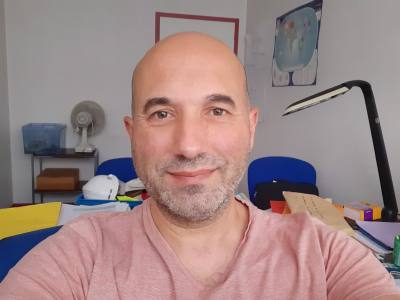 Sebastien 54 лет Cholet Франция
