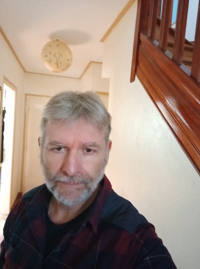 Yves 61 ans Brest France