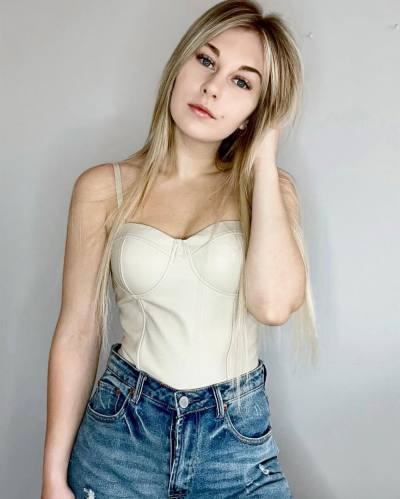 Tanya 33 years Bucarest Romania