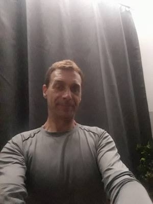 Cédric 51 лет Ales Франция