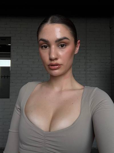 Nelia 27 ans Ivanofrankovsk Ukraine