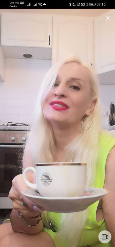 Helen 62 ans Krasnodar Russie