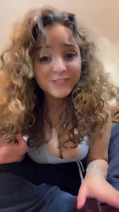 Julia 29 Jahre Frankfurt Deutschland