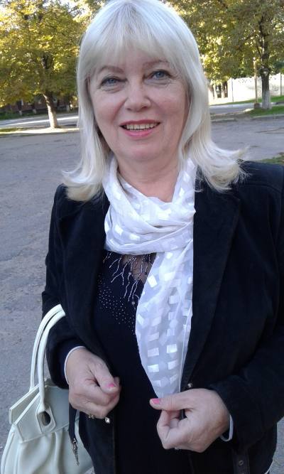Luda 72 ans Париж Ukraine