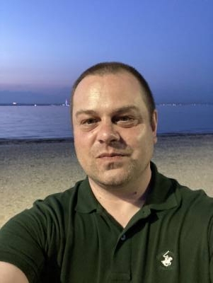 Andrew 45 лет Leicester  Великобритания